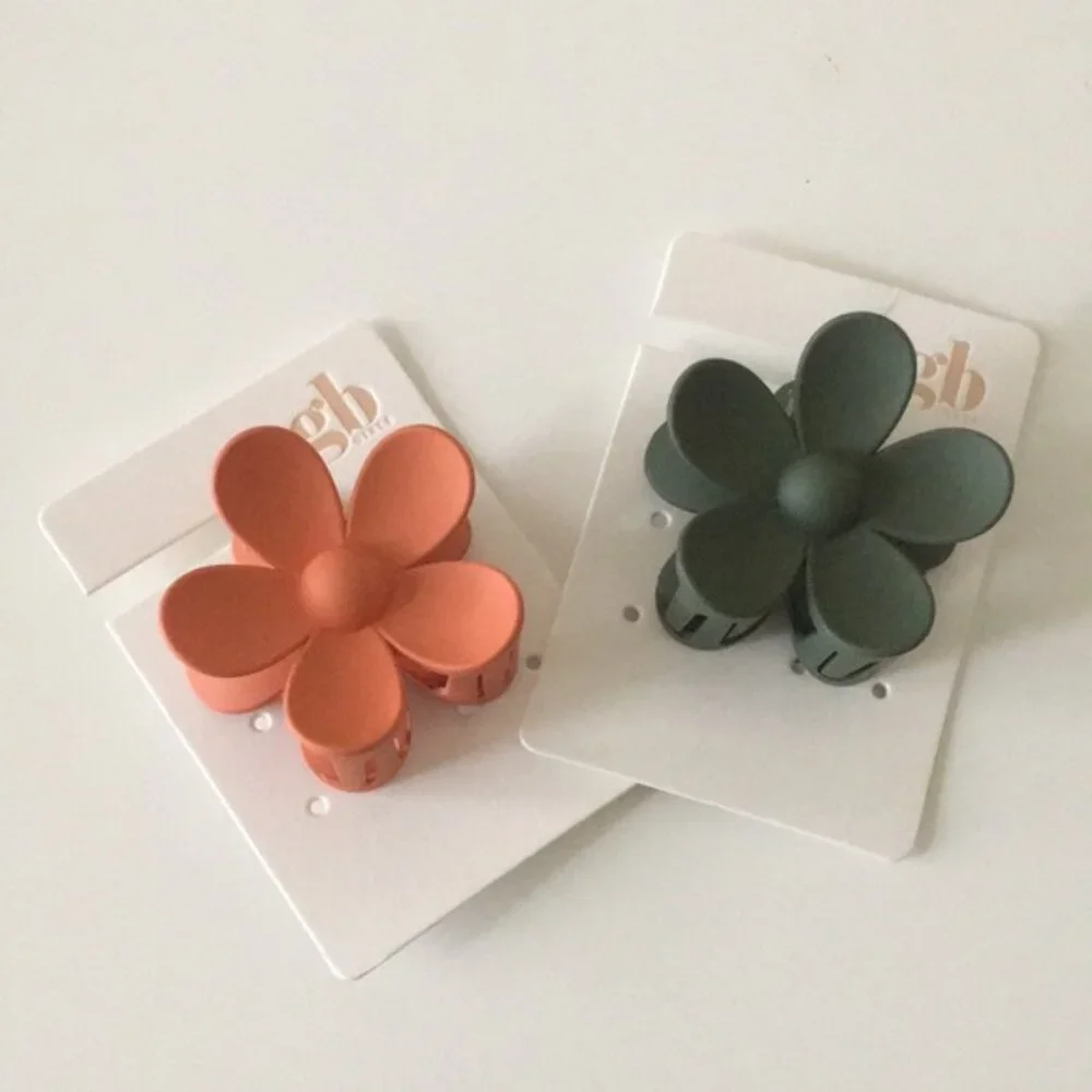 GB Gianni Bini Flower Hair Clips